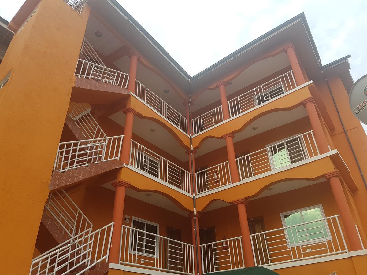 Jostev Hotel Kumasi Ngoại thất bức ảnh